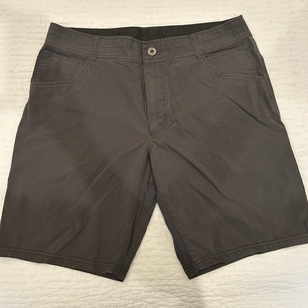 Kuhl Men's Charcoal Flat Front Shorts 35